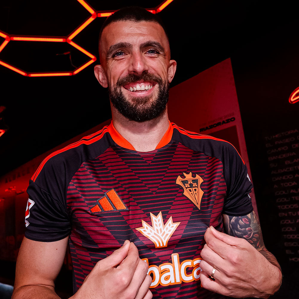 CAMISETA NEGRA ALTERNATIVA JUGADOR JUNIOR 26/27
