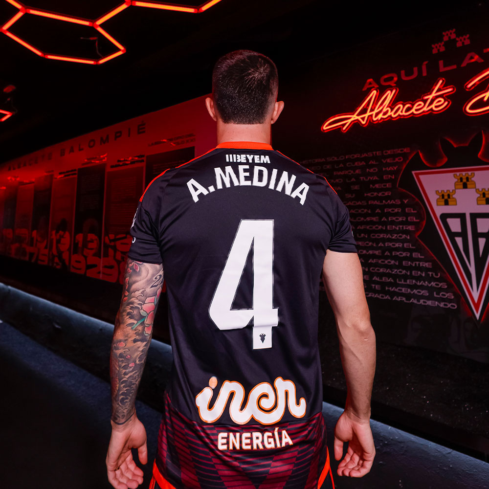 CAMISETA NEGRA ALTERNATIVA JUGADOR ADULTO 26/27